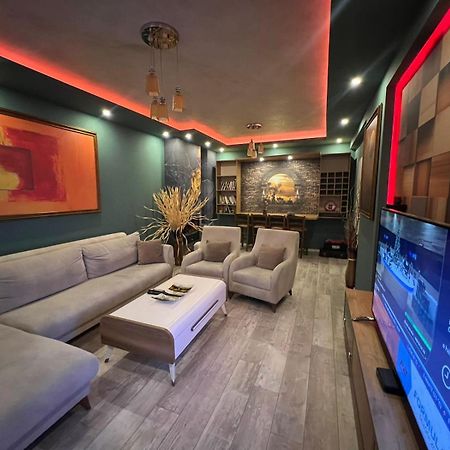 Luxurious Apartment With City View Πρίστινα Εξωτερικό φωτογραφία