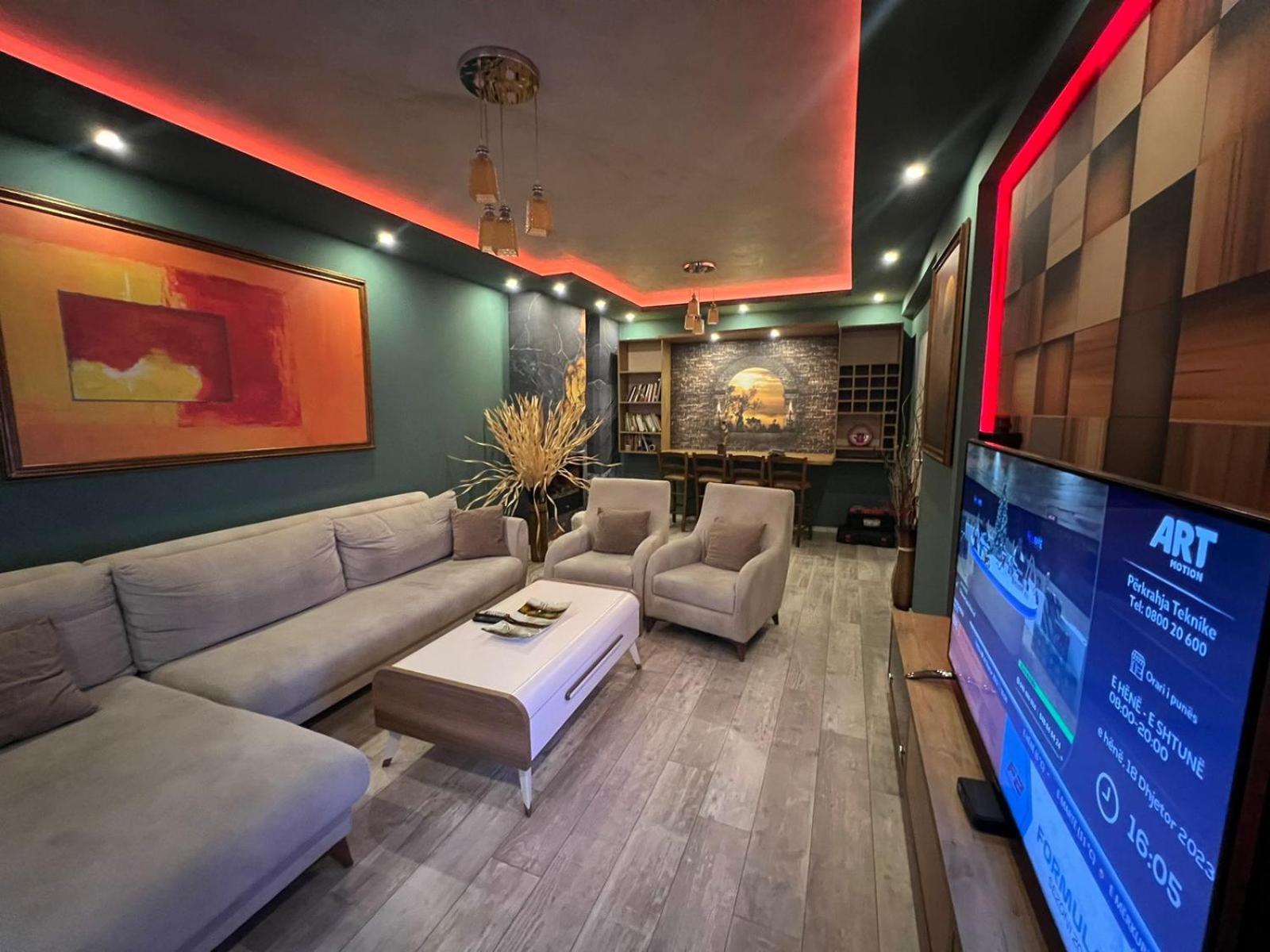 Luxurious Apartment With City View Πρίστινα Εξωτερικό φωτογραφία